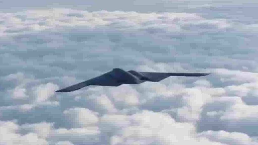 史密森频道《B-2隐形轰炸机 B2: STEALTH AT WAR 2013》全1集 英语中字 720P高清网盘下载