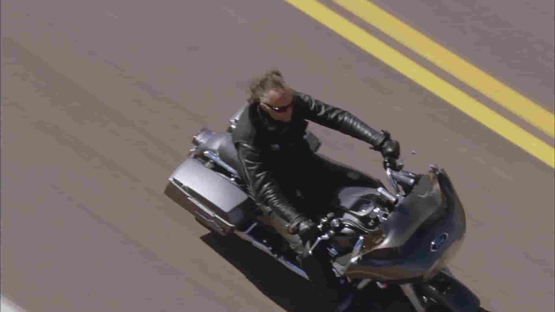 美国纪录片《与地狱天使同行： 监狱逃亡 Riding With Hells Angels: Prison Run 2017》全1集 英语中英双字 1080P高清网盘